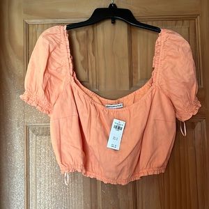 Short sleeve crop top